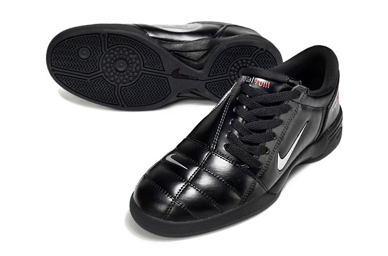 Total 90  'BLACK' 2025 - INDOOR SOCCER CLEATS